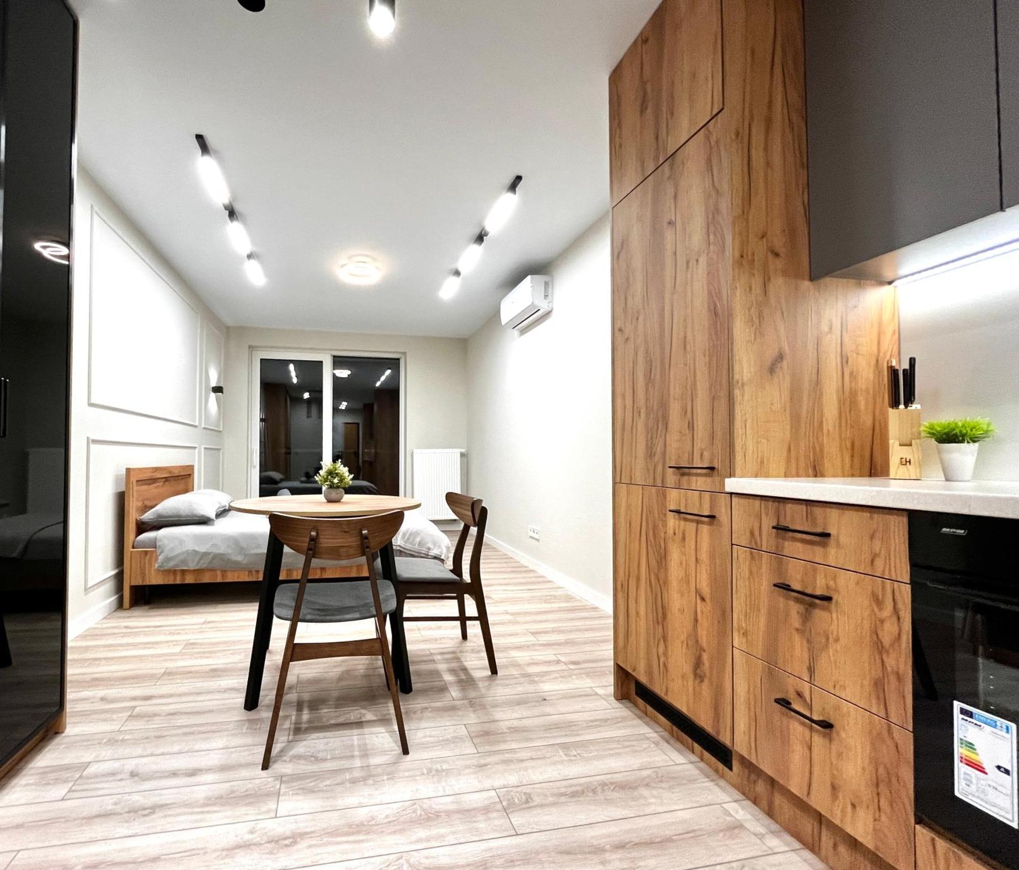 Modern Apartment *